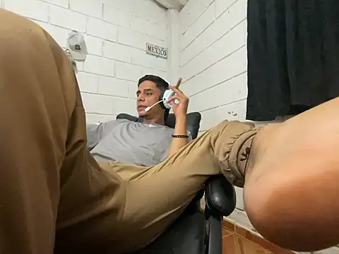 Max TheHorseDick online show from May 2026 01:57:16 AM