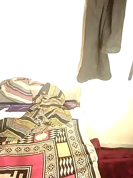 Snapshot of Sweet-Berry chatting on January 2025 07:32:01 PM Sweet-Berry online show from January 2025 07:32:01 PM