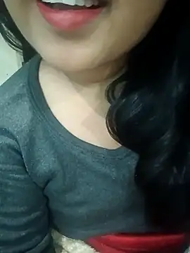 Sweet-Berry online show from December 2025 06:48:02 PM