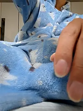 Snapshot of Ssk10N chatting on December 2025 09:06:01 AM Ssk10N online show from December 2025 09:06:01 AM