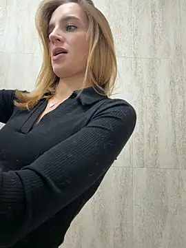 Snapshot of -AngelAri- chatting on October 2025 06:09:01 PM -AngelAri- online show from October 2025 06:09:01 PM