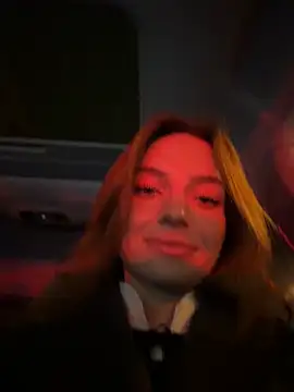 Snapshot of -AngelAri- chatting on December 2025 08:04:01 PM -AngelAri- online show from December 2025 08:04:01 PM