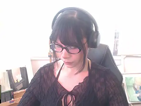 alien  show online show from April 2026 06:12:01 PM