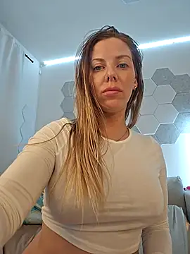 novaforyou1 online show from March 2025 09:03:02 AM