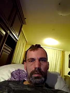 Snapshot of madmac80fun chatting on March 2025 03:32:02 AM madmac80fun online show from March 2025 03:32:02 AM