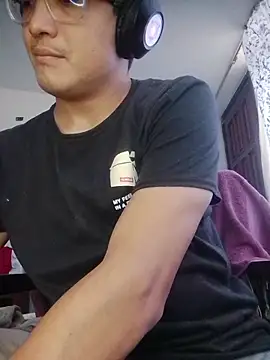 Mghty-cockl88 online show from February 2026 03:39:01 PM