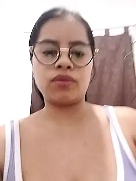 charlotte moineau online show from January 2026 08:45:02 PM