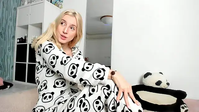 KenzieDawton online show from November 2025 04:34:01 AM