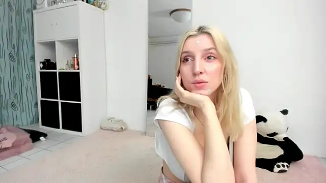 KenzieDawton online show from April 2026 04:22:01 PM