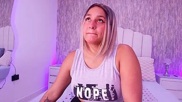 raven lilith  online show from March 2026 03:13:02 AM