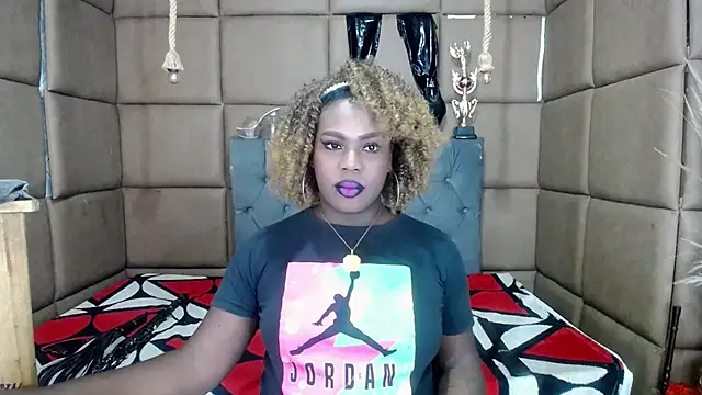 CatrinaGill online show from October 2025 05:36:02 AM