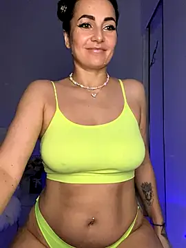 Snapshot of ImperialRice chatting on October 2025 06:25:02 AM ImperialRice online show from October 2025 06:25:02 AM