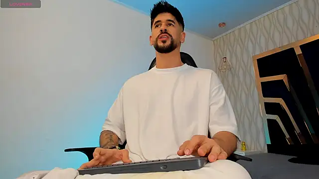 Petesevans online show from November 2025 11:06:01 PM