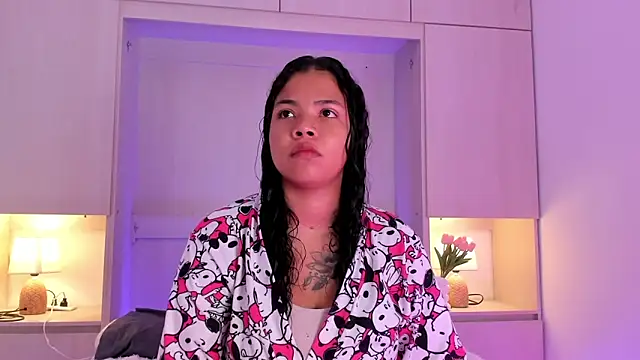 SophiaaStone online show from February 2025 11:43:02 AM