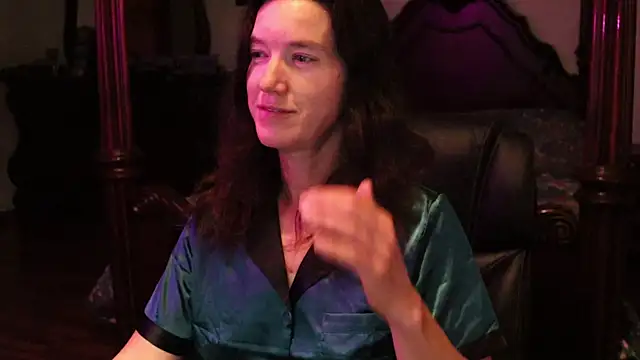 Snapshot of thornburyrose chatting on October 2025 01:50:01 AM thornburyrose online show from October 2025 01:50:01 AM