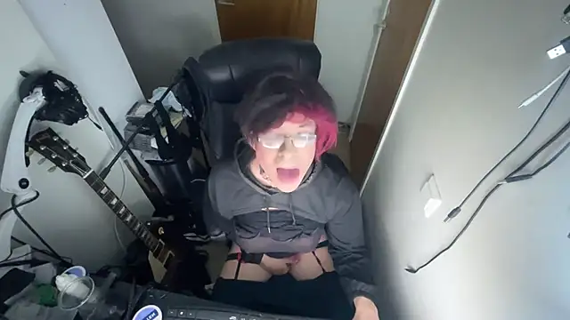 Snapshot of ecd011 chatting on March 2025 04:20:02 AM ecd011 online show from March 2025 04:20:02 AM