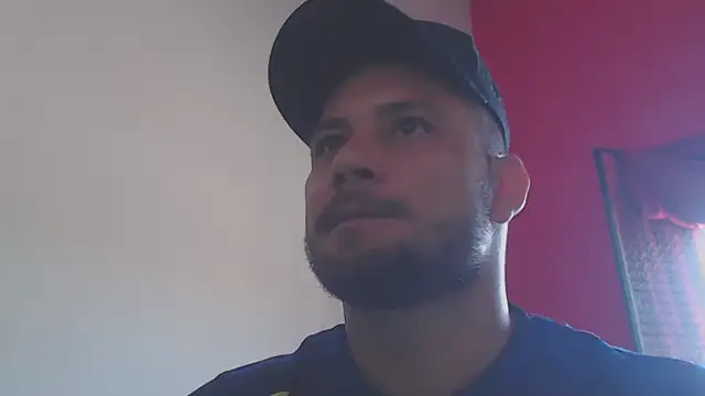 Snapshot of body_x29 chatting on January 2025 03:37:01 PM body x29 online show from January 2025 03:37:01 PM