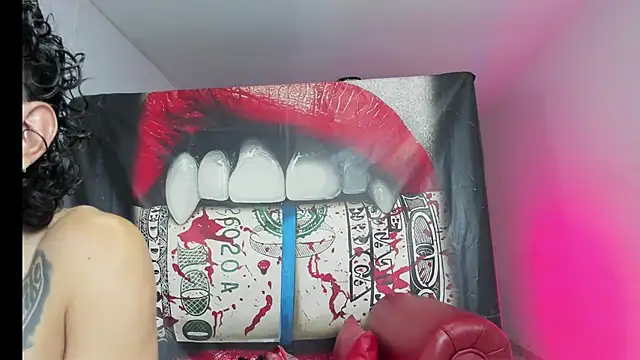 Snapshot of Strongernastyx chatting on February 2025 09:13:02 PM Strongernastyx online show from February 2025 09:13:02 PM