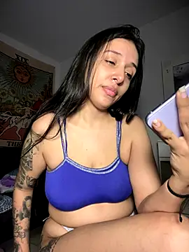 Snapshot of kiaraglam2 chatting on October 2025 05:20:02 AM kiaraglam2 online show from October 2025 05:20:02 AM