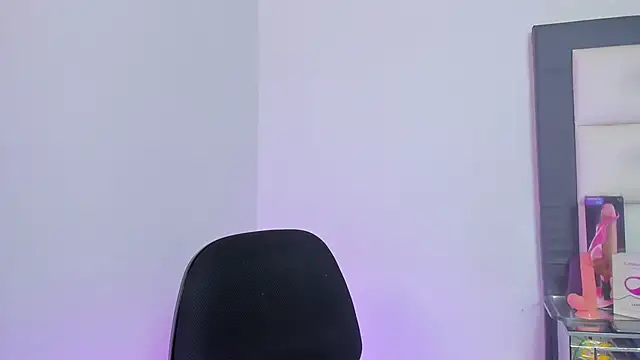 Snapshot of SammyGirlTS chatting on February 2025 07:34:01 AM SammyGirlTS online show from February 2025 07:34:01 AM