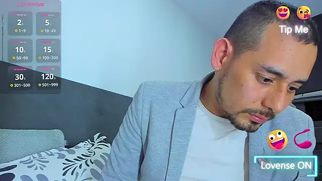 jhonyalzate2 online show from January 2025 01:26:02 AM