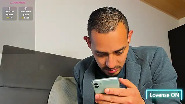 Snapshot of jhonyalzate2 chatting on March 2026 01:51:01 AM jhonyalzate2 online show from March 2026 01:51:01 AM