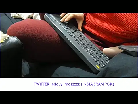 Snapshot of sexy_modelll chatting on March 2025 09:42:02 PM sexy modelll online show from March 2025 09:42:02 PM