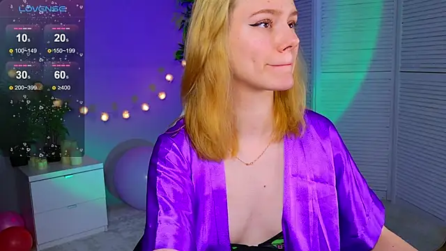 Ramona    online show from April 2026 01:41:02 PM