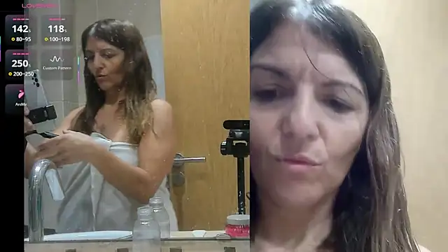 Snapshot of Carolain3_9 chatting on November 2025 03:44:01 PM Carolain3 9 online show from November 2025 03:44:01 PM