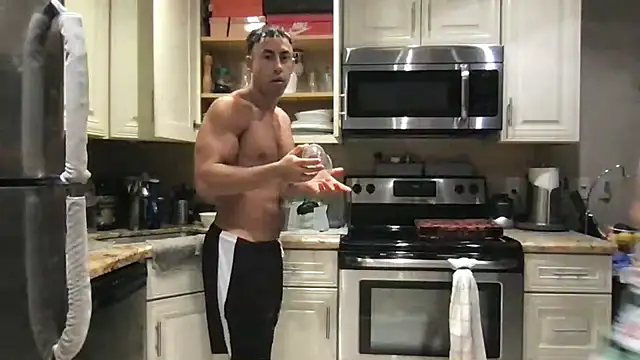 Snapshot of BigGuyMuscle chatting on April 2026 02:26:02 AM BigGuyMuscle online show from April 2026 02:26:02 AM