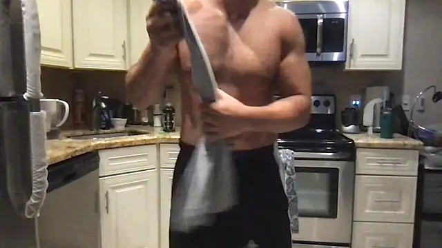 Snapshot of BigGuyMuscle chatting on May 2026 06:27:01 PM BigGuyMuscle online show from May 2026 06:27:01 PM