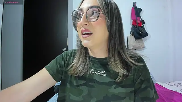 andrea hills online show from April 2026 04:46:02 AM