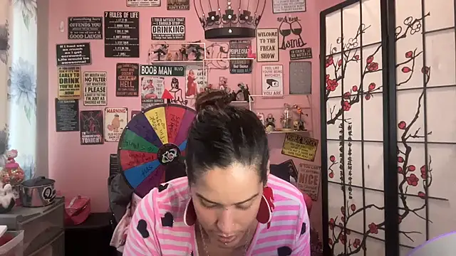 Snapshot of latinacubana chatting on February 2025 07:28:02 PM latinacubana online show from February 2025 07:28:02 PM