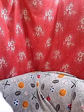 Zuli Kiska online show from October 2025 08:18:02 PM