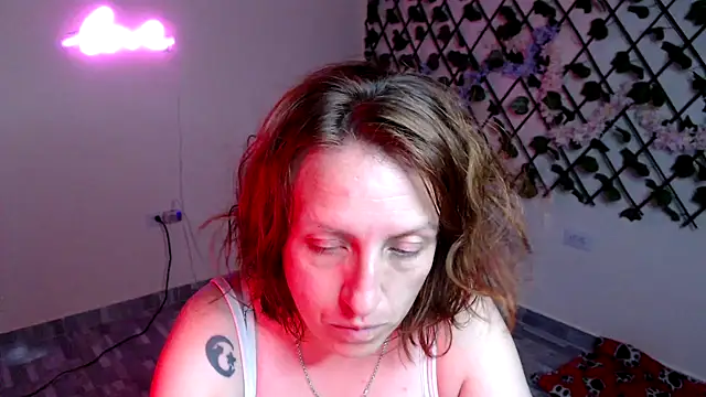 kittykalor09 online show from April 2026 12:46:02 AM