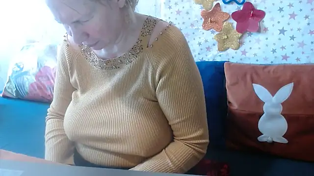 QueenLana online show from June 2026 07:54:02 AM