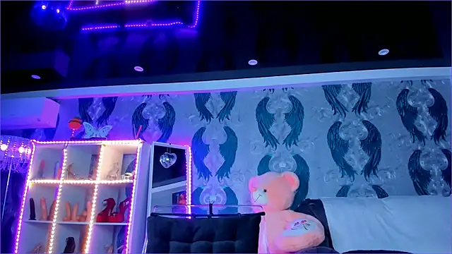 anneswhite online show from February 2026 05:03:02 AM