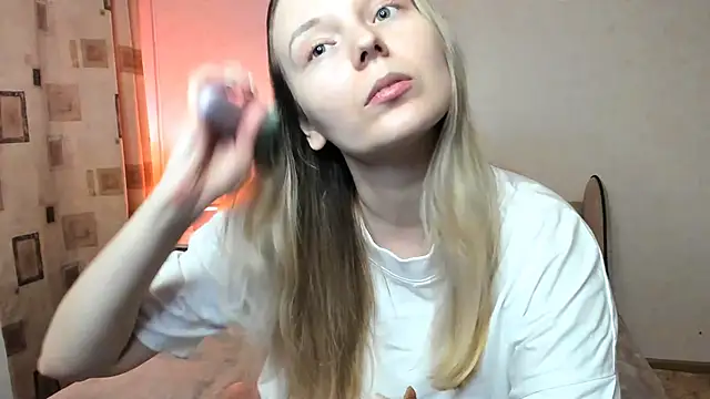 Vivian Davis online show from March 2025 06:05:02 PM