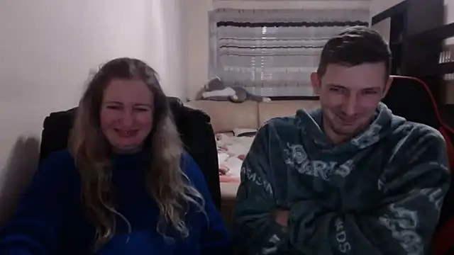 Snapshot of PeterAndJen chatting on March 2025 04:04:02 PM PeterAndJen online show from March 2025 04:04:02 PM