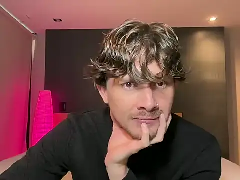 Snapshot of mcklister_kinky_feets chatting on February 2026 04:56:02 PM mcklister kinky feets online show from February 2026 04:56:02 PM