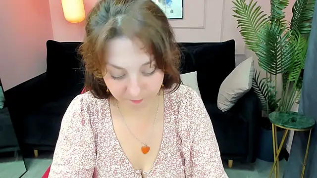 Snapshot of MargaretFatal chatting on June 2026 10:15:01 AM MargaretFatal online show from June 2026 10:15:01 AM