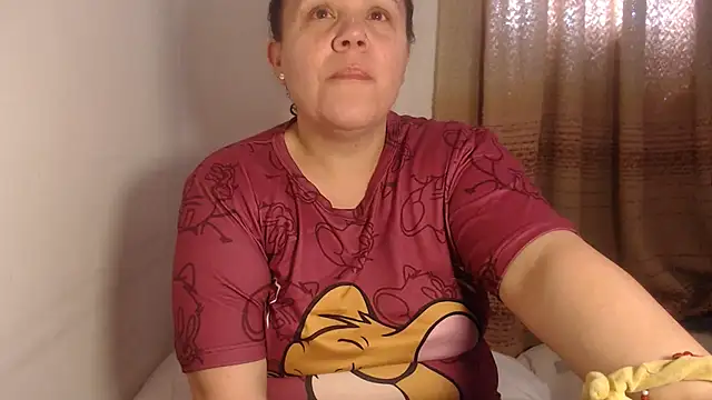 agathamiller01 online show from February 2026 04:29:01 PM