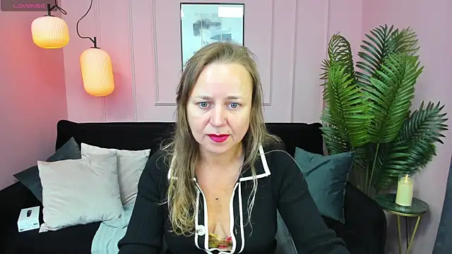 Snapshot of GabrielGold chatting on September 2025 08:31:01 PM GabrielGold online show from September 2025 08:31:01 PM