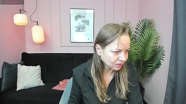 Snapshot of GabrielGold chatting on October 2025 08:28:02 PM GabrielGold online show from October 2025 08:28:02 PM