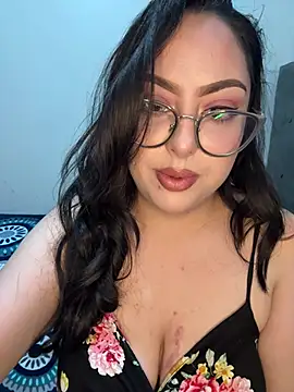 MileyGia online show from February 2026 12:17:01 AM