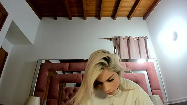 Snapshot of briana_wonder69xxx chatting on February 2026 09:00:02 PM briana wonder69xxx online show from February 2026 09:00:02 PM