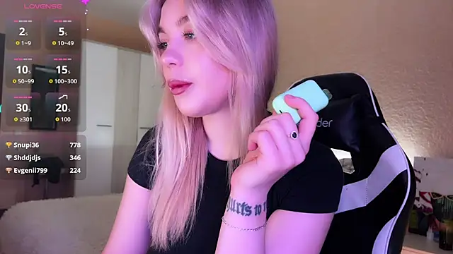 ariashaa online show from November 2025 04:42:01 PM