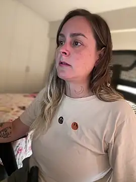 Snapshot of misslulipop chatting on March 2025 10:32:02 PM misslulipop online show from March 2025 10:32:02 PM