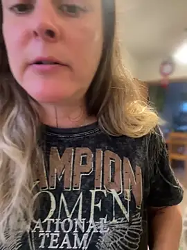 Snapshot of misslulipop chatting on March 2025 11:28:02 PM misslulipop online show from March 2025 11:28:02 PM