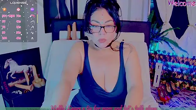 Snapshot of Mommy-pervert chatting on March 2025 06:42:02 AM Mommy-pervert online show from March 2025 06:42:02 AM